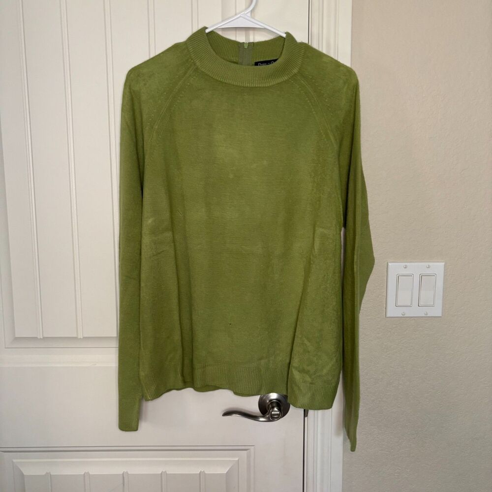 Designer original womens sage green mock knit pullover sweater w/back zipper sze